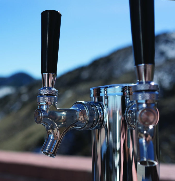 Mont Alpi Kegerator de 3 grifos